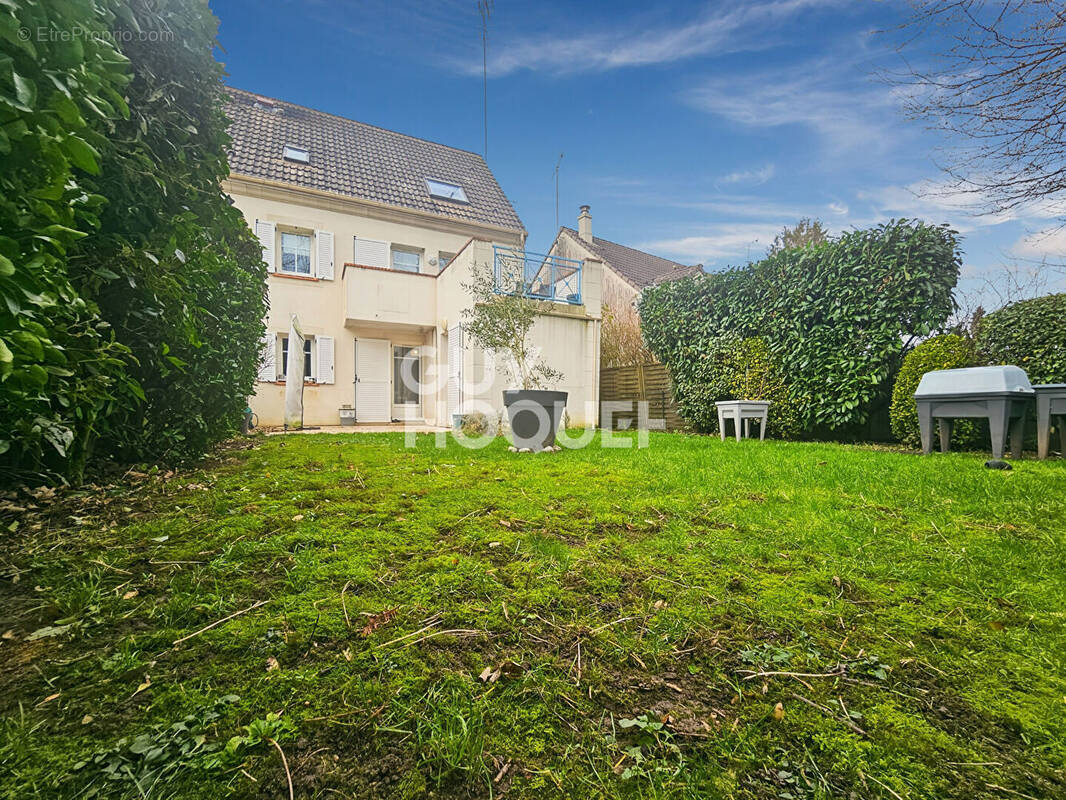 Appartement à LA HOUSSAYE-EN-BRIE