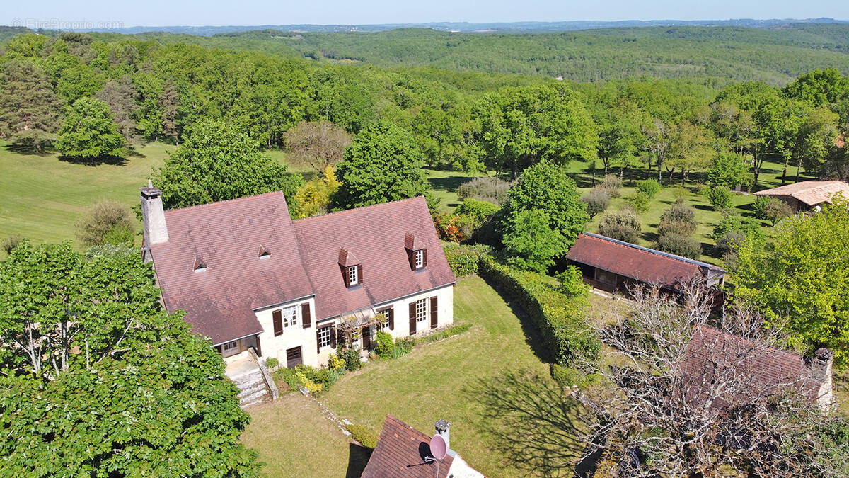 Maison à SAINT-AMAND-DE-COLY