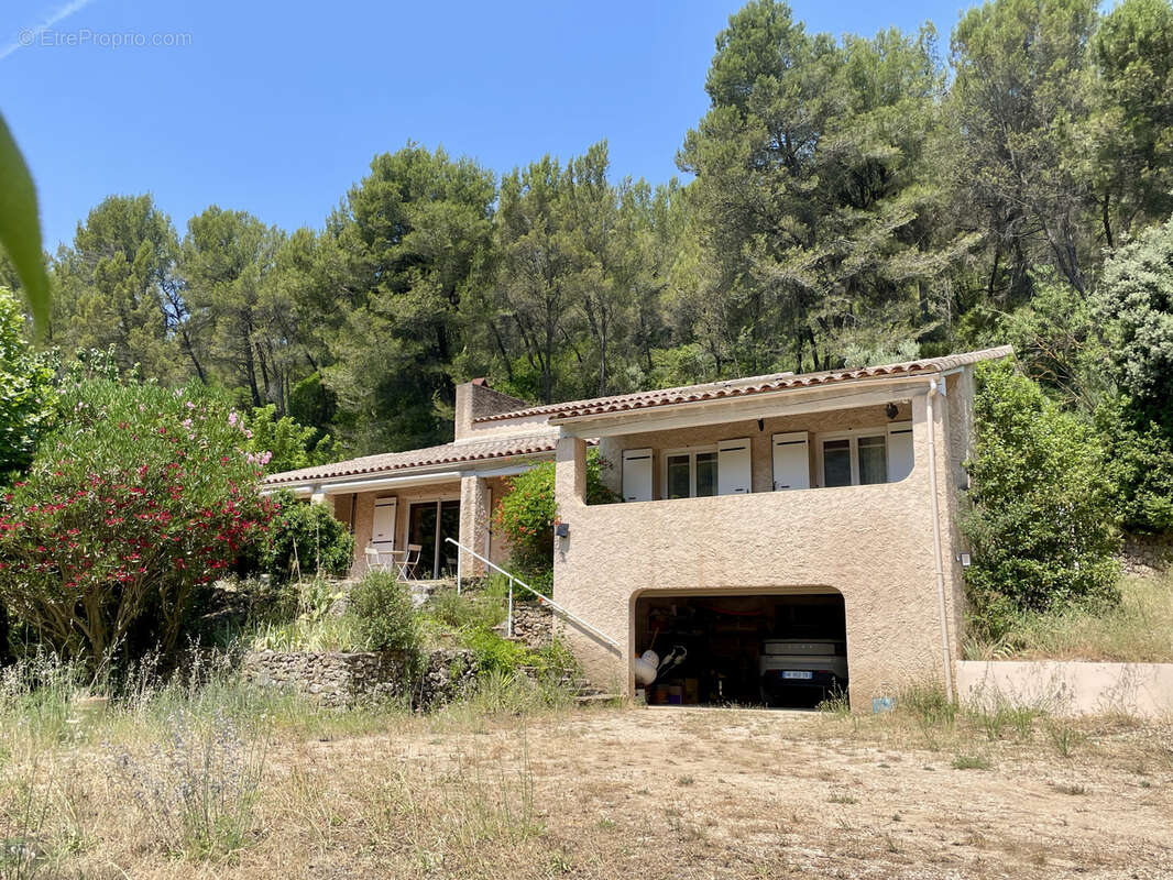 Maison à CUGES-LES-PINS