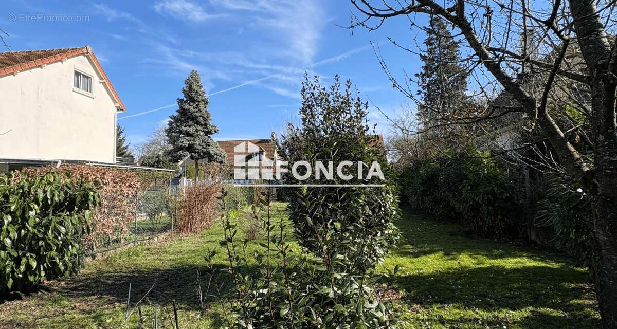 Maison prête à vivre, rénovée de 154m2 avec sous-sol total - photo 6