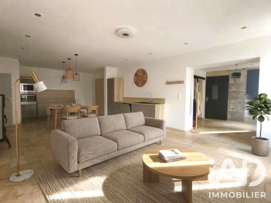 Maison 180 m² à Berrias-Et-Casteljau  - photo 6