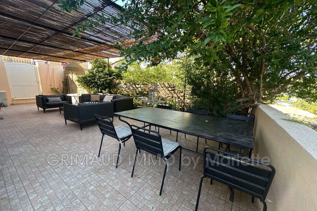 Maison 70 m² à La Garde-Freinet  - photo 2