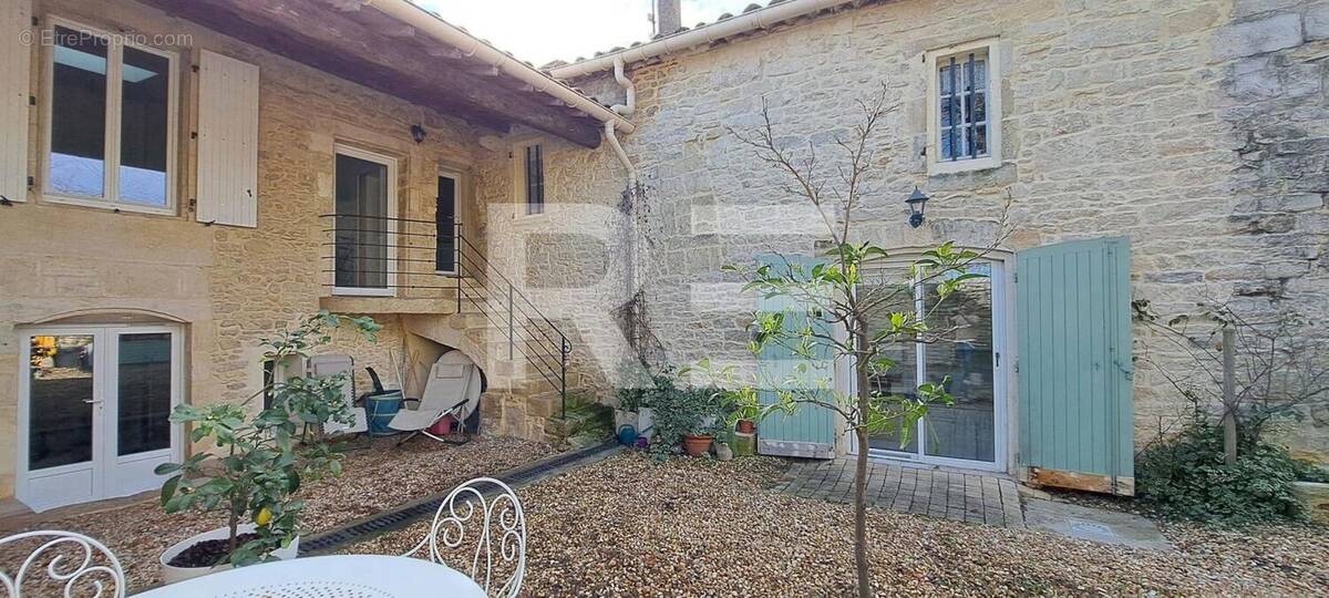 Maison à CALVISSON