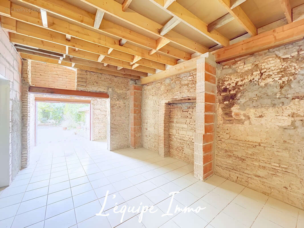 Maison de ville 225m2 en plein centre de Fonsorbes - garage - combles à aménager- dépendances - photo 13