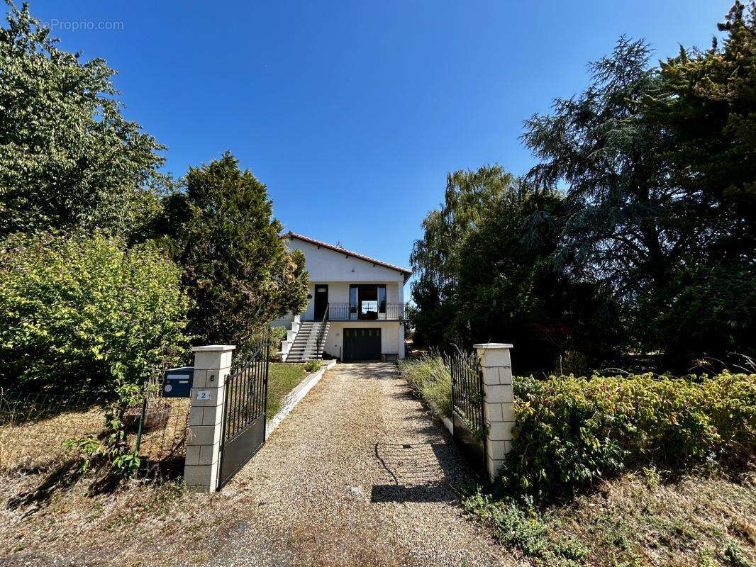 maison individuelle avec piscine, garage et salle de jeux 15 - photo 18
