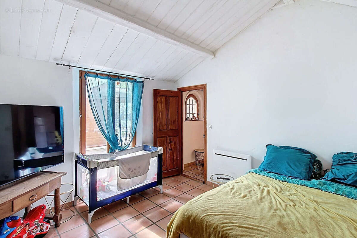 Maison à FIGANIERES