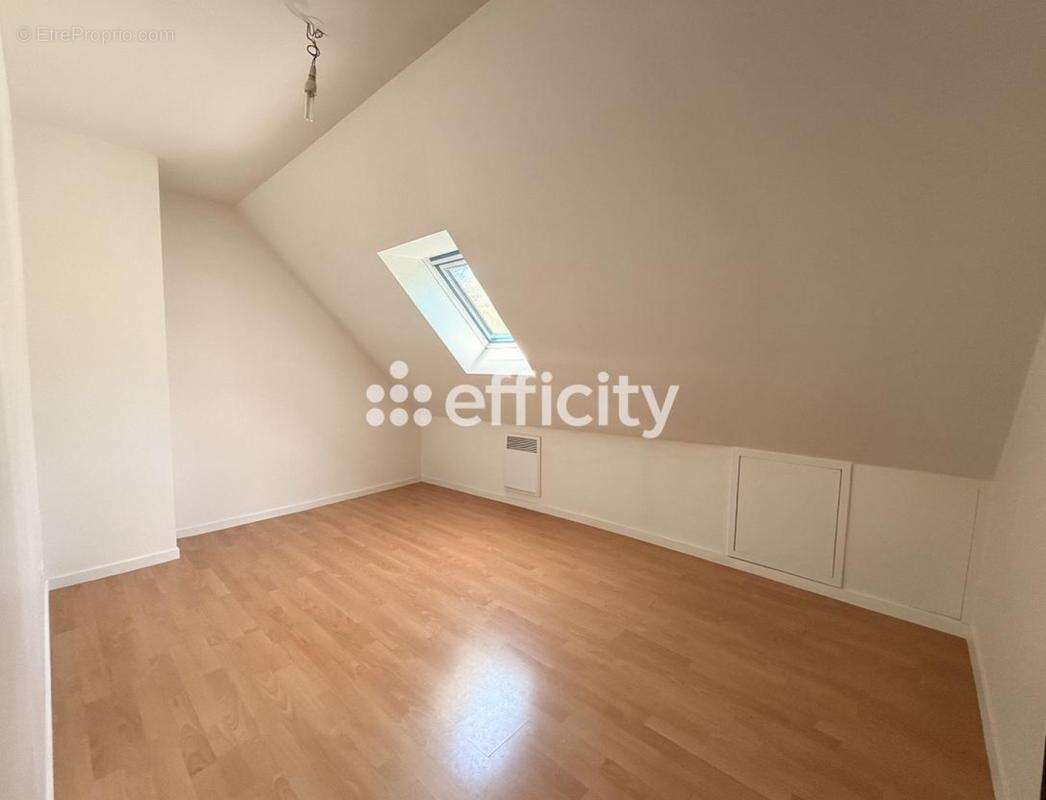 Maison 96 m² à Meulan  - photo 9