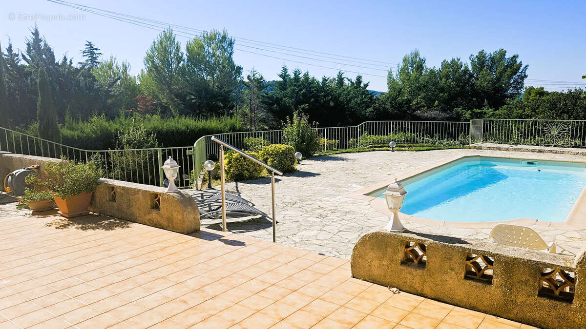 Maison à LA CADIERE-D'AZUR