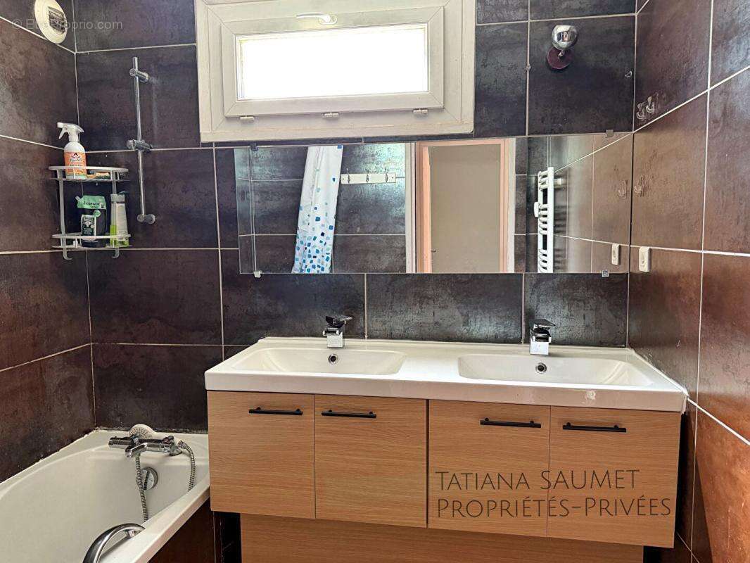 Appartement à FONTAINES-SUR-SAONE