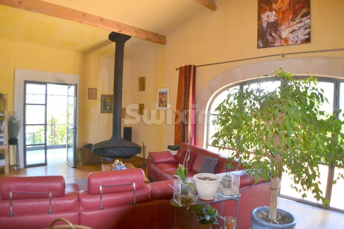 Maison à SAINT-LAURENT-D'AIGOUZE