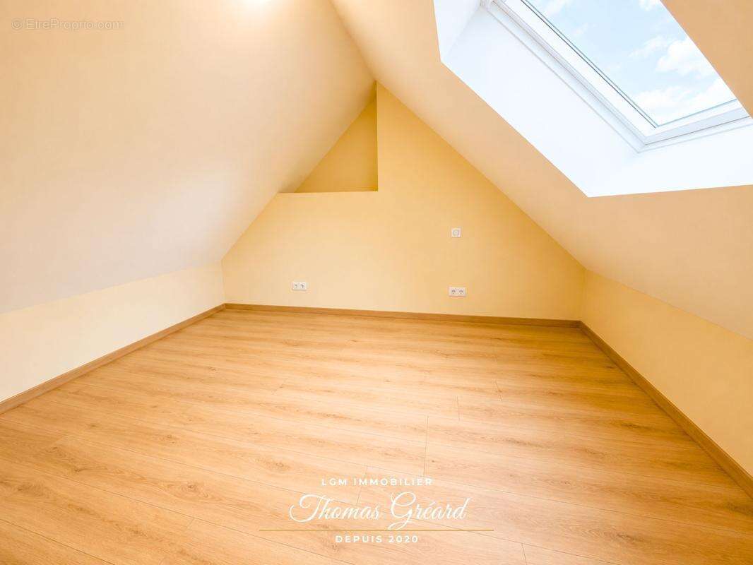 Maison en pierre rénovée avec 2 chambres, jardin et vie de plain-pied à Ouzouer-le-Doyen - 15 minutes de Châteaudun - photo 8