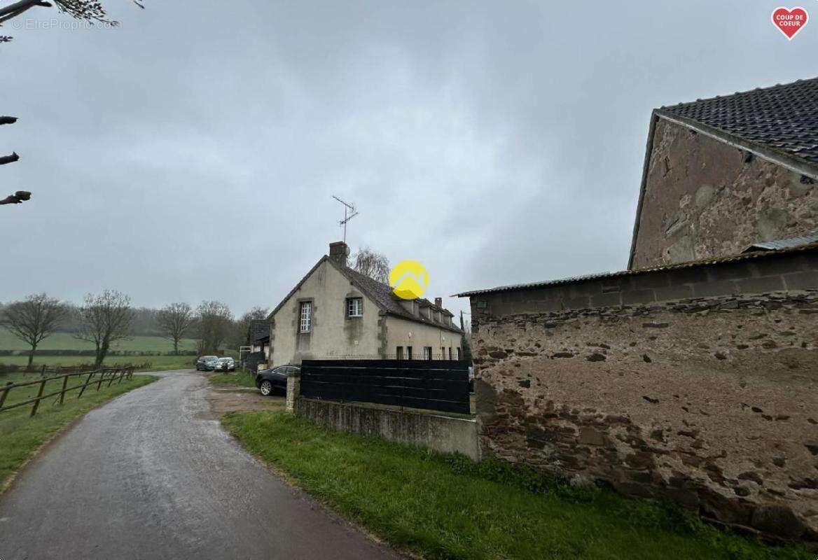 Maison à CERILLY