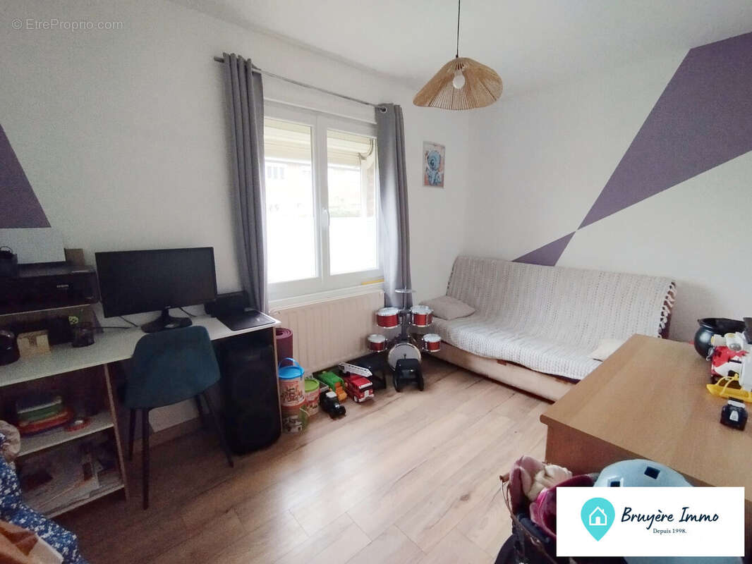 Maison à AVESNES-SUR-HELPE