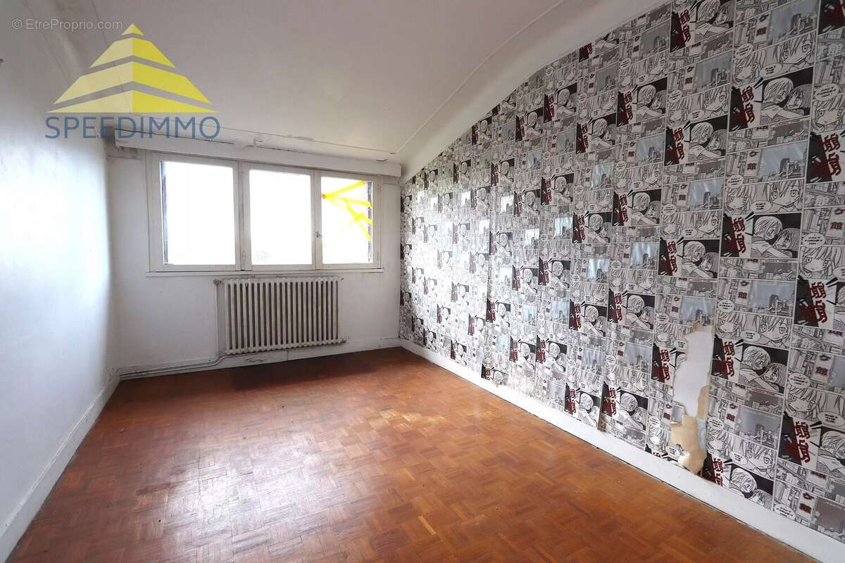 Maison à MANDRES-LES-ROSES