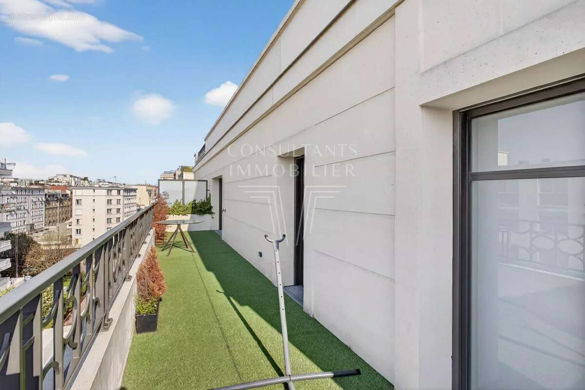 Appartement à LEVALLOIS-PERRET