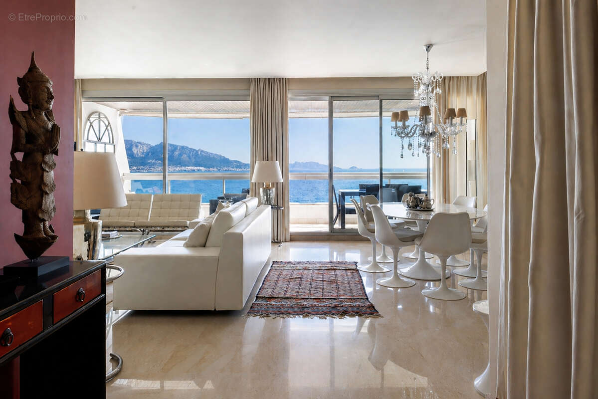 Appartement à MARSEILLE-7E