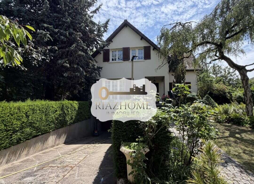Maison à LE BOURGET