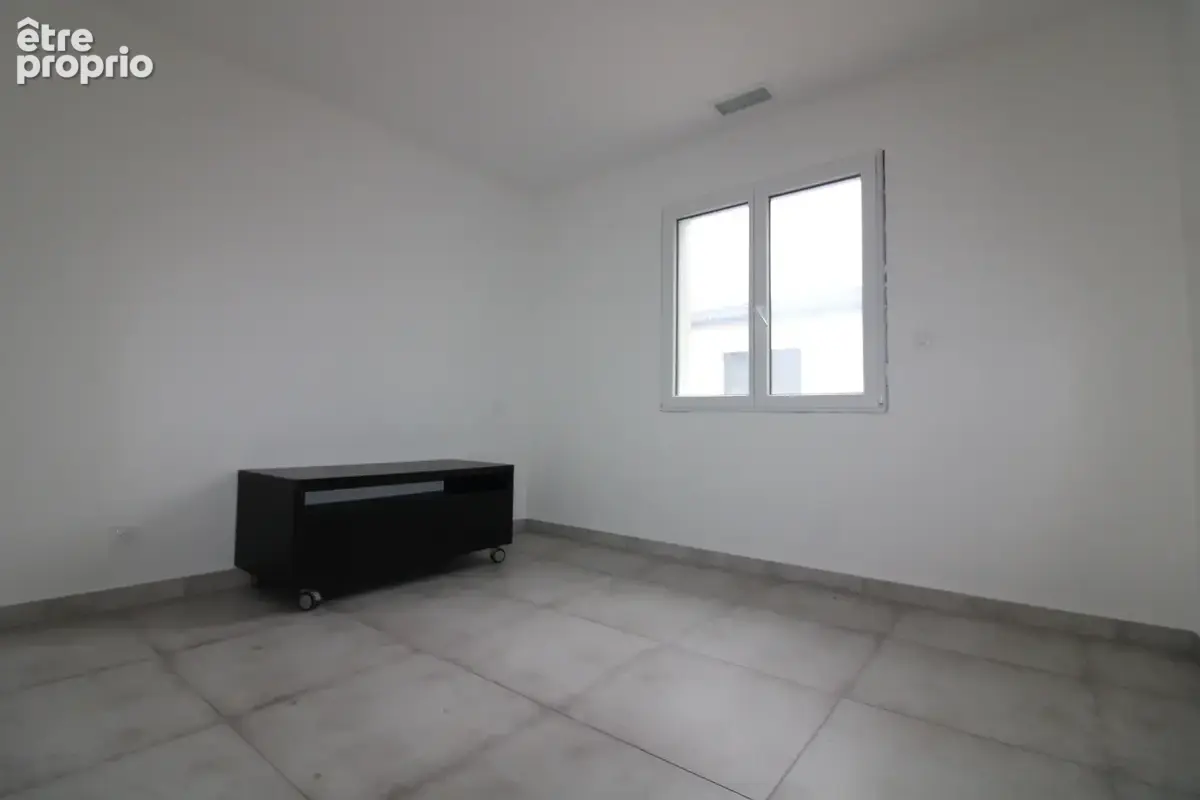 Villa neuve trois chambres. - photo 8