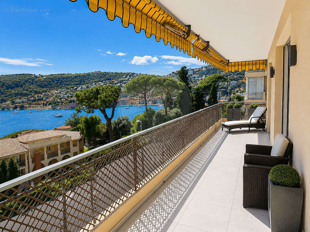 Appartement à VILLEFRANCHE-SUR-MER