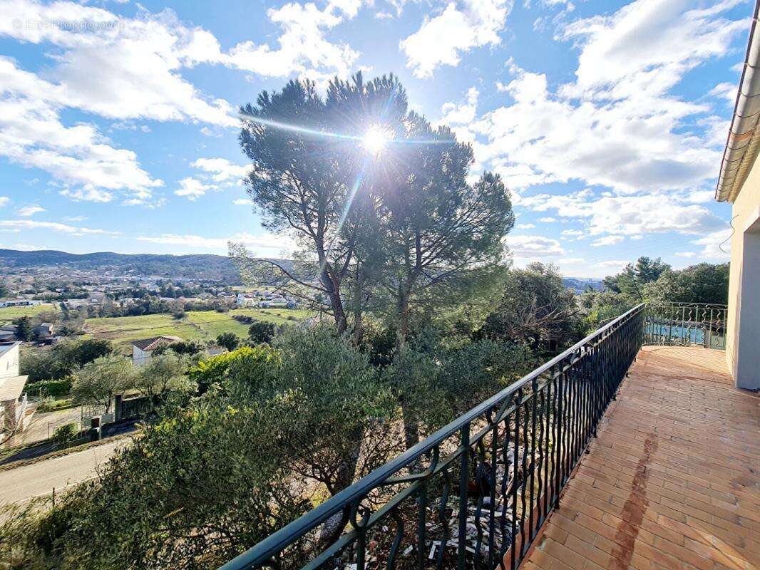 Maison à SAINT-MARTIN-DE-VALGALGUES