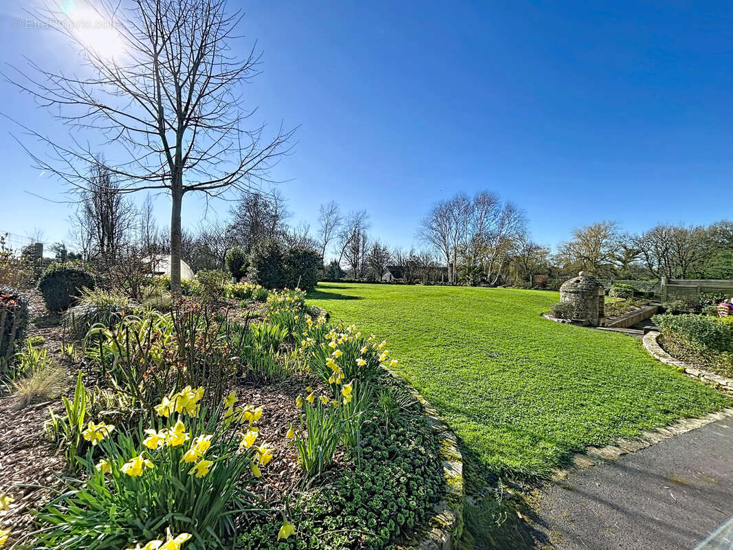 Maison à SAINT-MAURICE-EN-COTENTIN