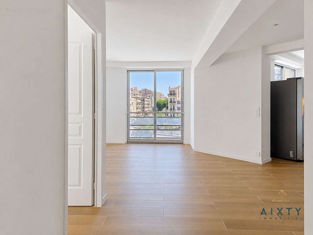 Appartement à MARSEILLE-6E