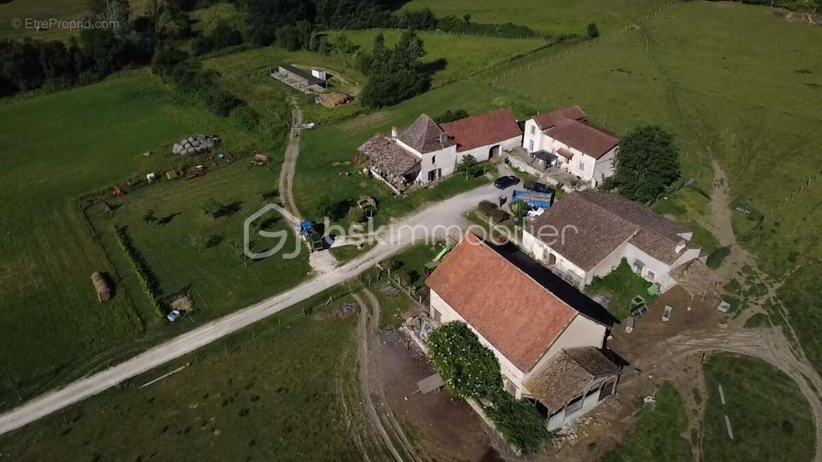 Maison à GAGEAC-ET-ROUILLAC