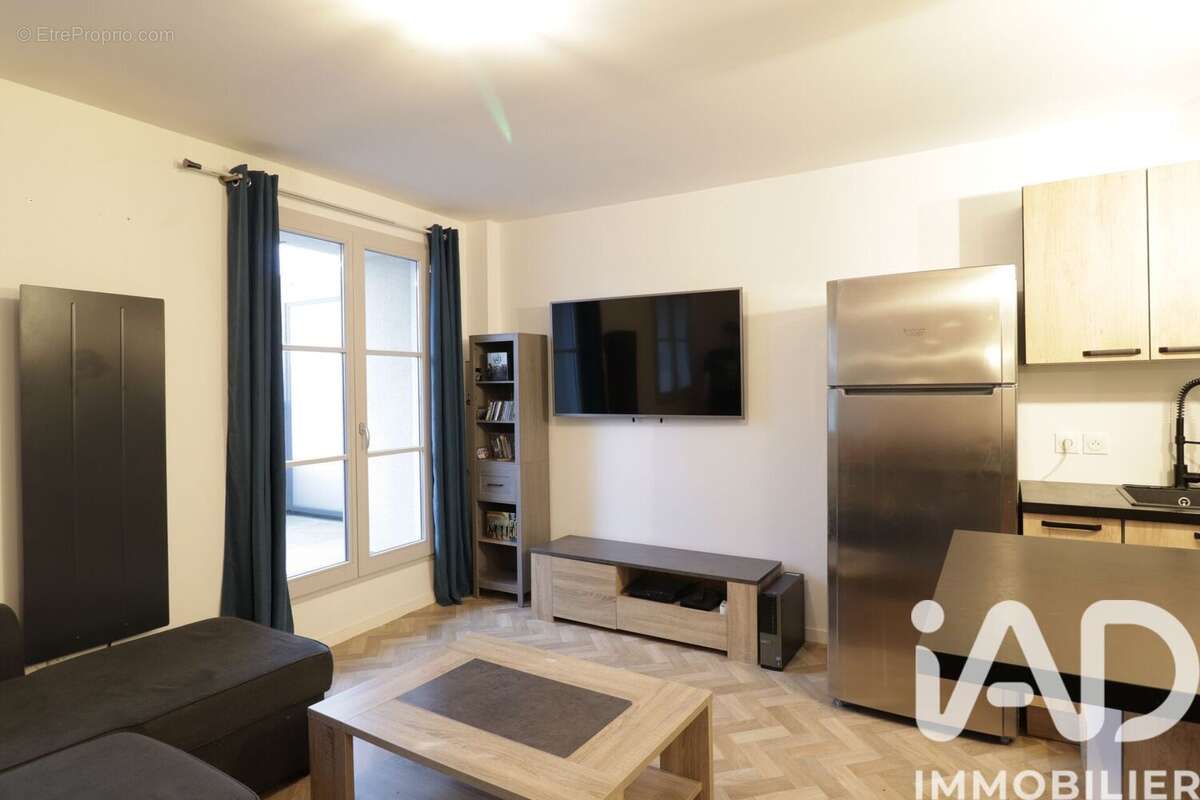 Photo 2 - Appartement à REAU