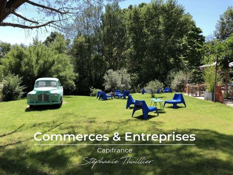 Commerce à SAINT-MAXIMIN-LA-SAINTE-BAUME