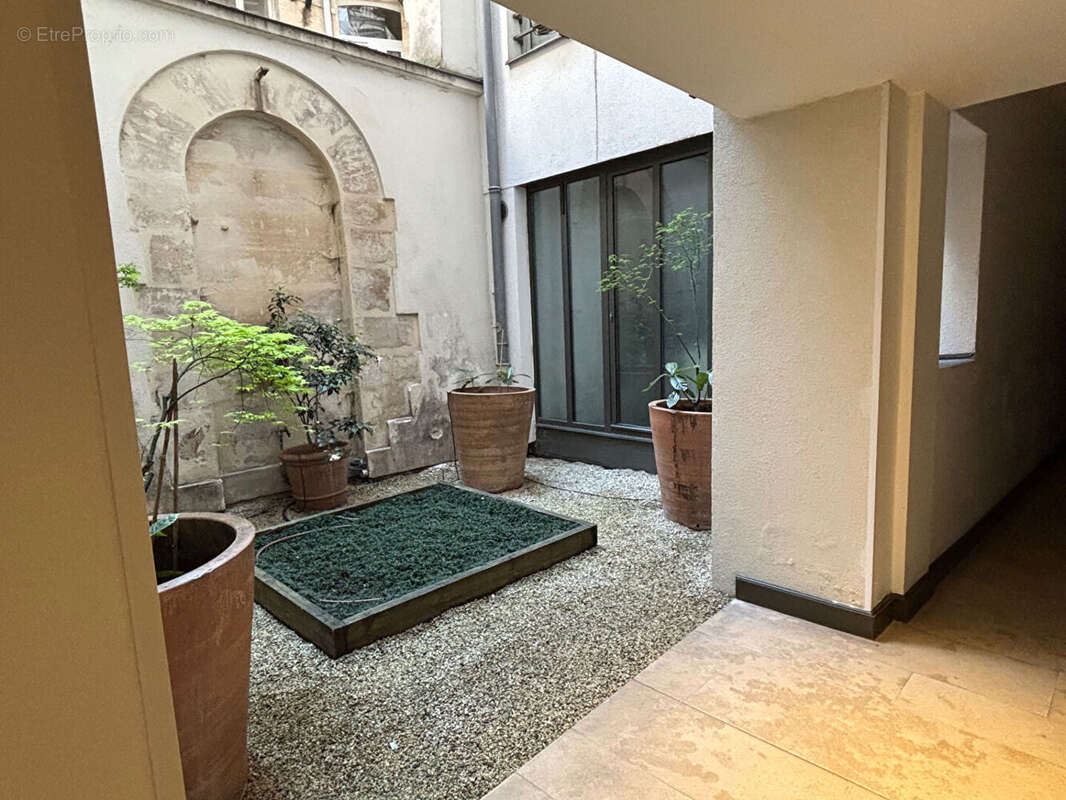 Appartement à PARIS-2E