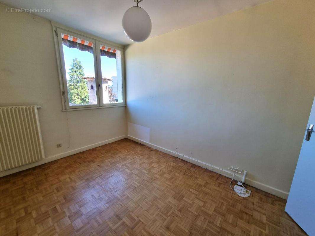 Appartement à DECINES-CHARPIEU