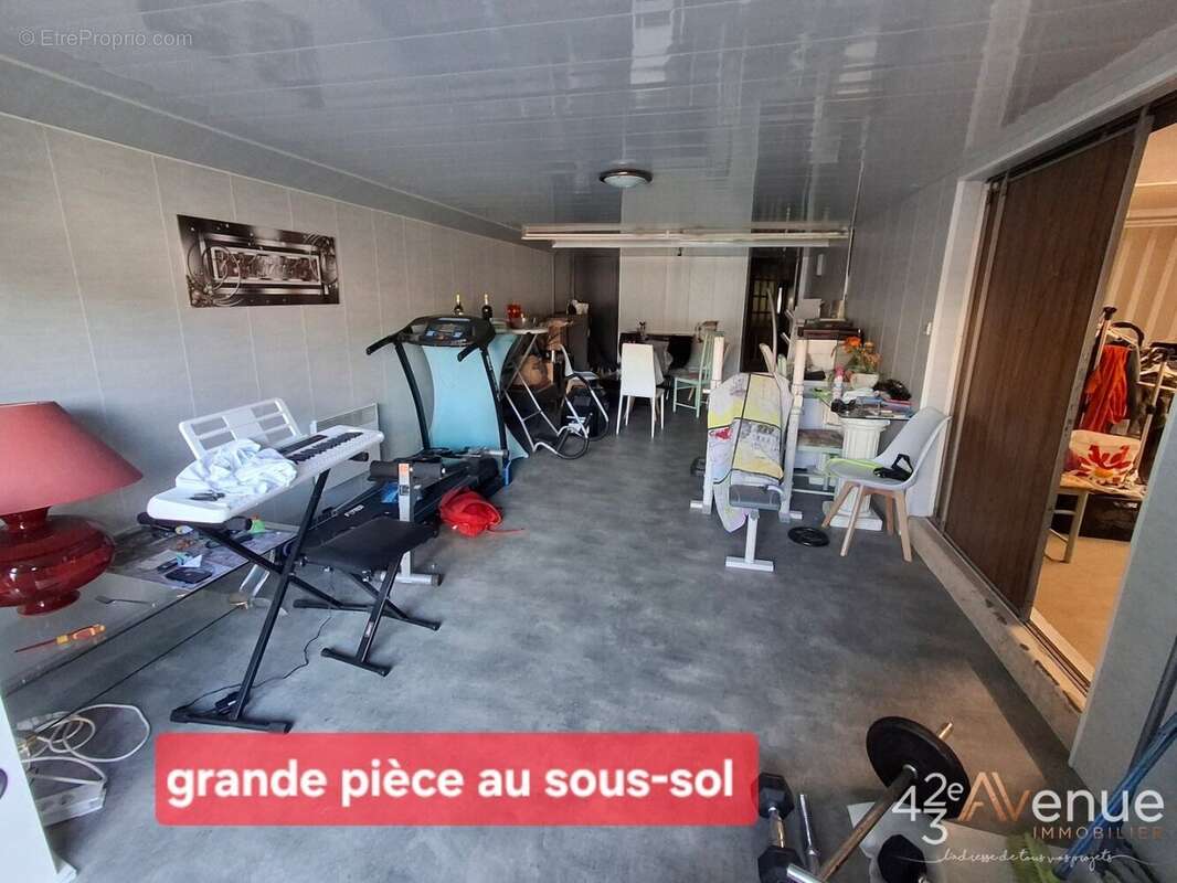 Maison à MONTROND-LES-BAINS