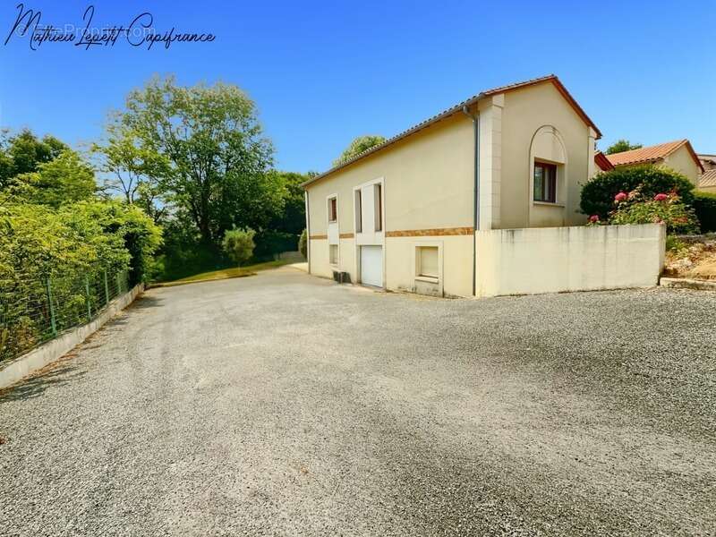 Maison à COULOUNIEIX-CHAMIERS