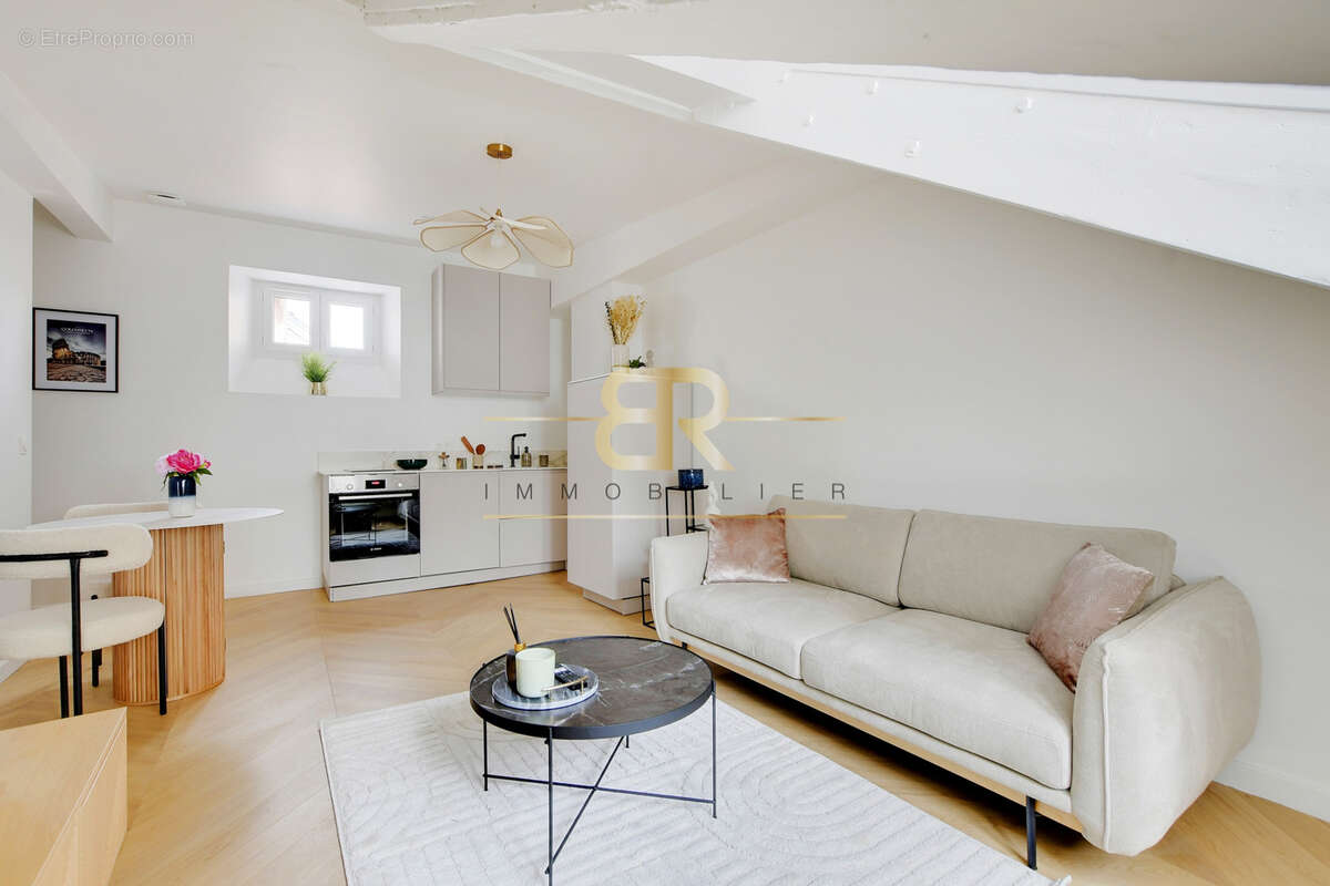 Appartement à PARIS-11E