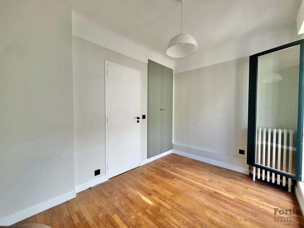 Appartement à PARIS-7E