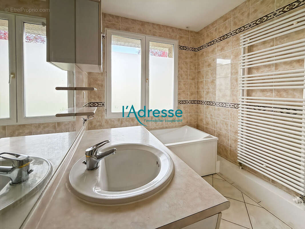 Maison à OINVILLE-SUR-MONTCIENT