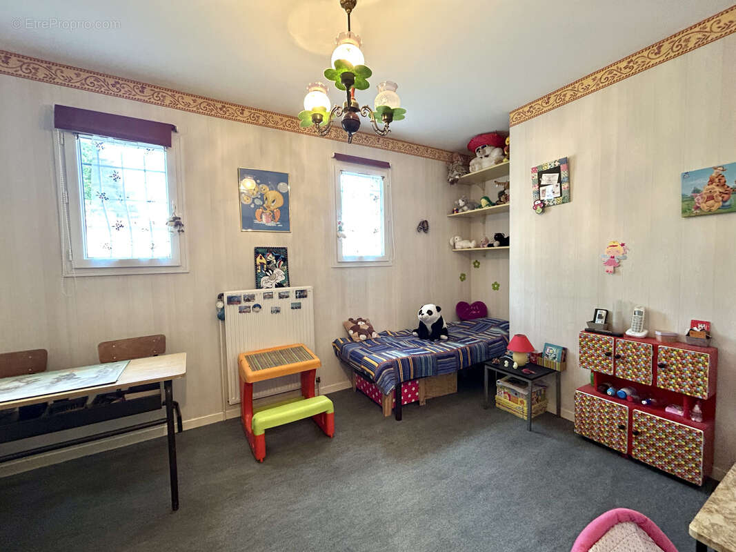 Maison à SURY-LE-COMTAL