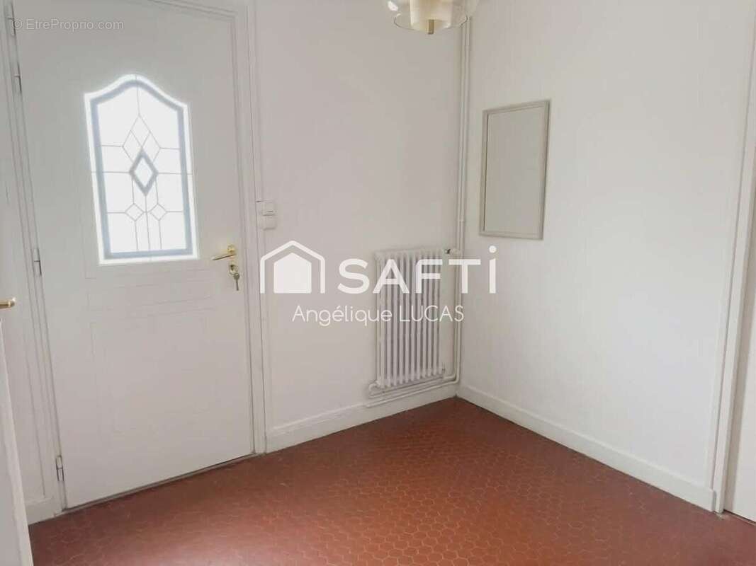 Photo 3 - Maison à LA CHAIZE-LE-VICOMTE