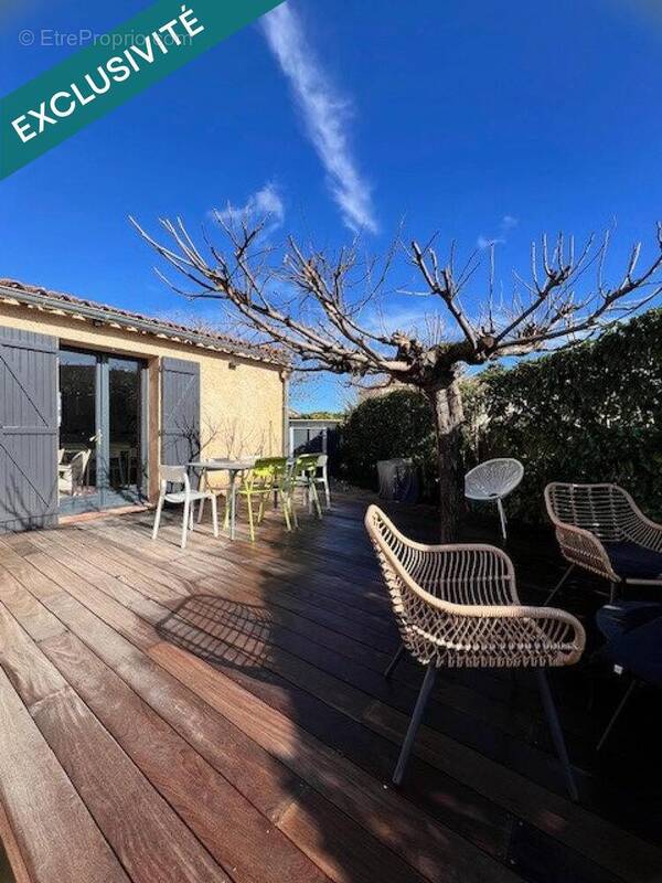 Photo 1 - Maison à LE PUY-SAINTE-REPARADE