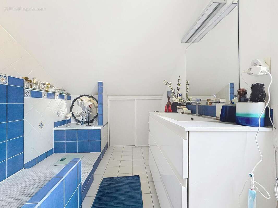 Photo 7 - Maison à LA BUISSE