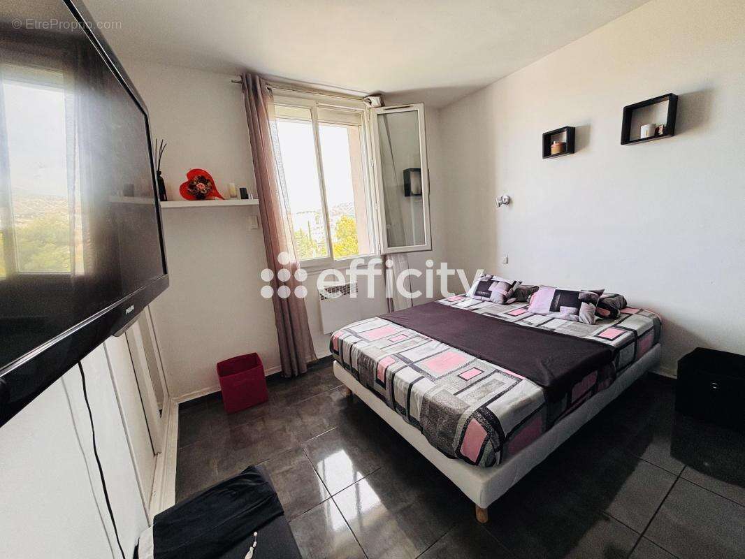 Appartement à MARSEILLE-9E