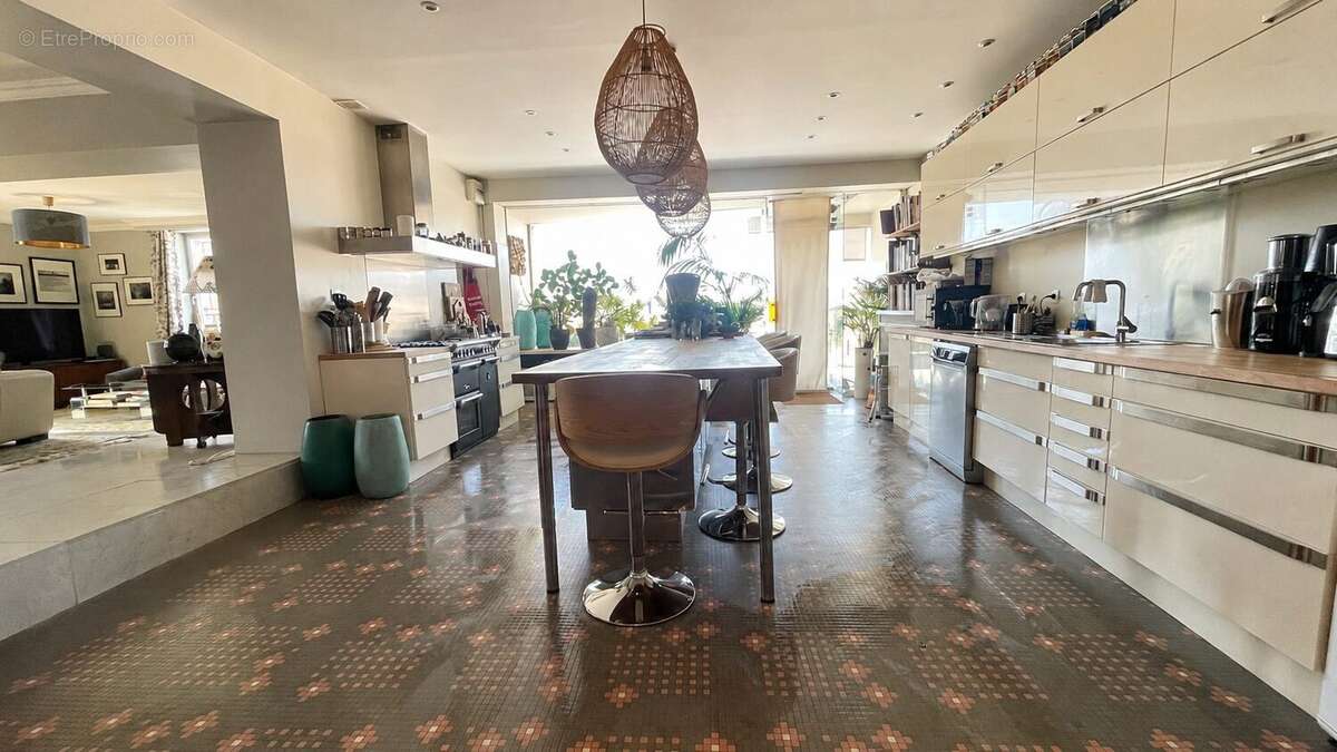 Maison 280 m² à Bouafle  - photo 5