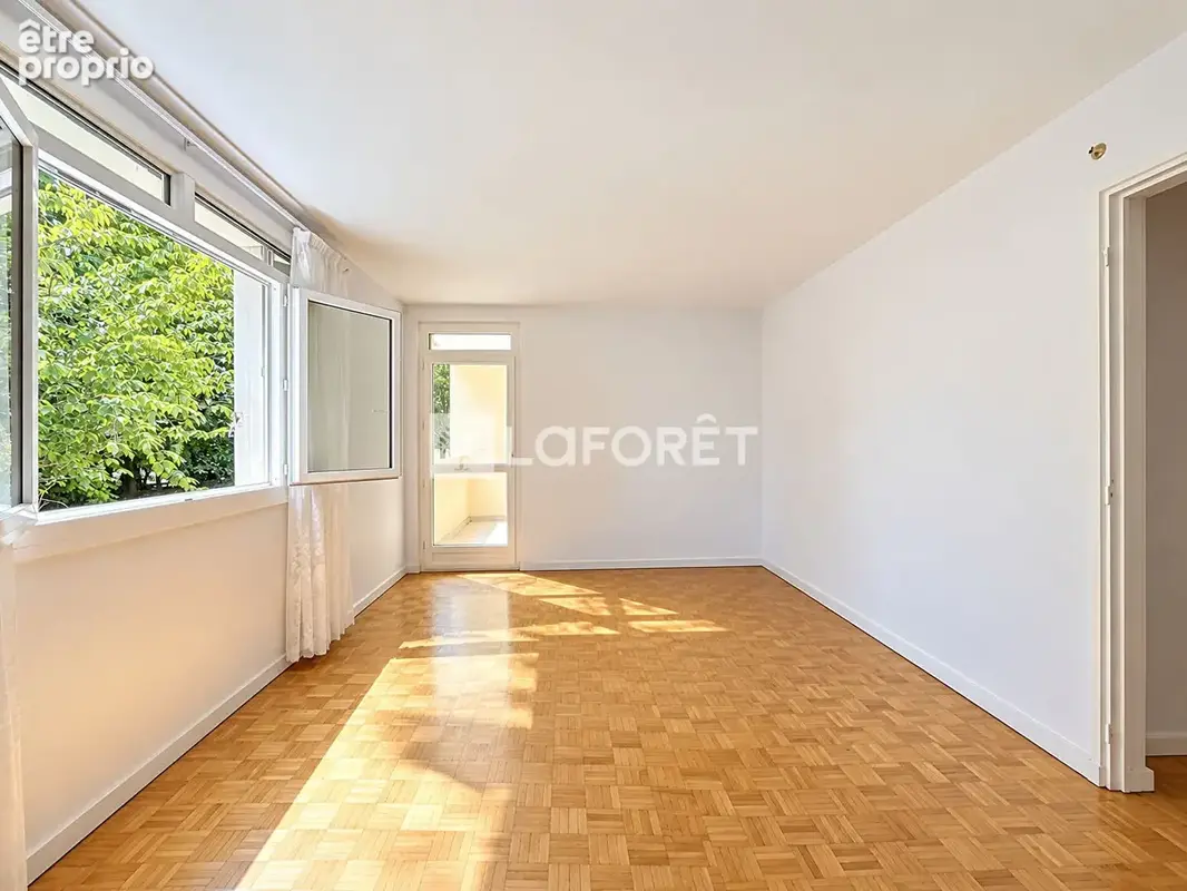 Montesson - À deux pas de l'hyper-centre, lumineux 3 pièces avec balcon et parking - photo 4