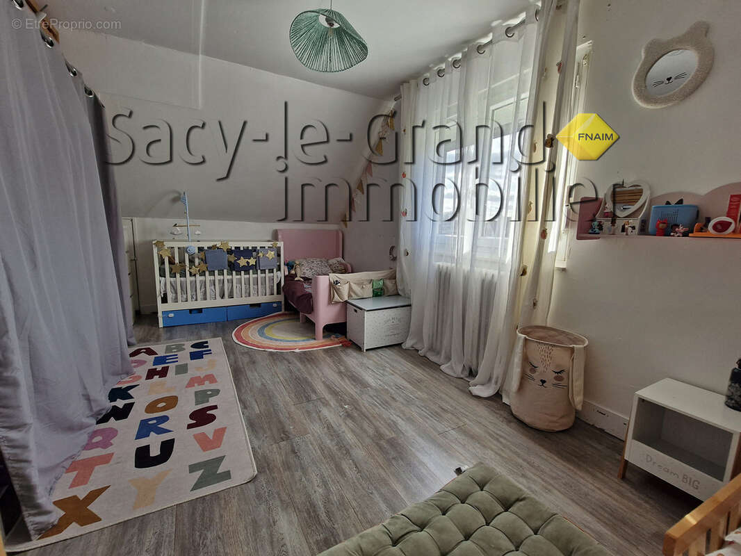 Belle maison familialle à SACY LE GRAND - photo 10