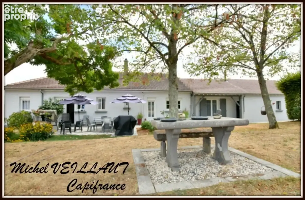 Maison à vendre 8 pièces NEUILLY LE REAL (03), plain-pied, 4 chambres, garage, grange, terrain 2803 m² - photo 3