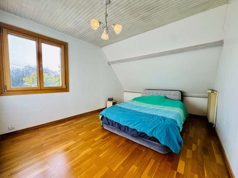 Maison à SAINT-SEURIN-SUR-L'ISLE