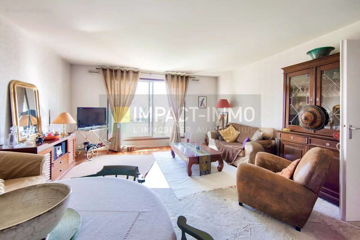 Appartement à SURESNES