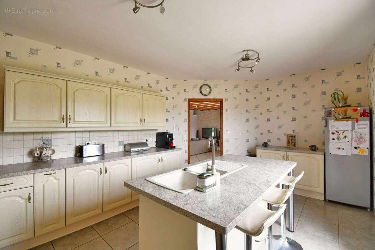 Maison 150 m² à Alligny-En-Morvan  - photo 9