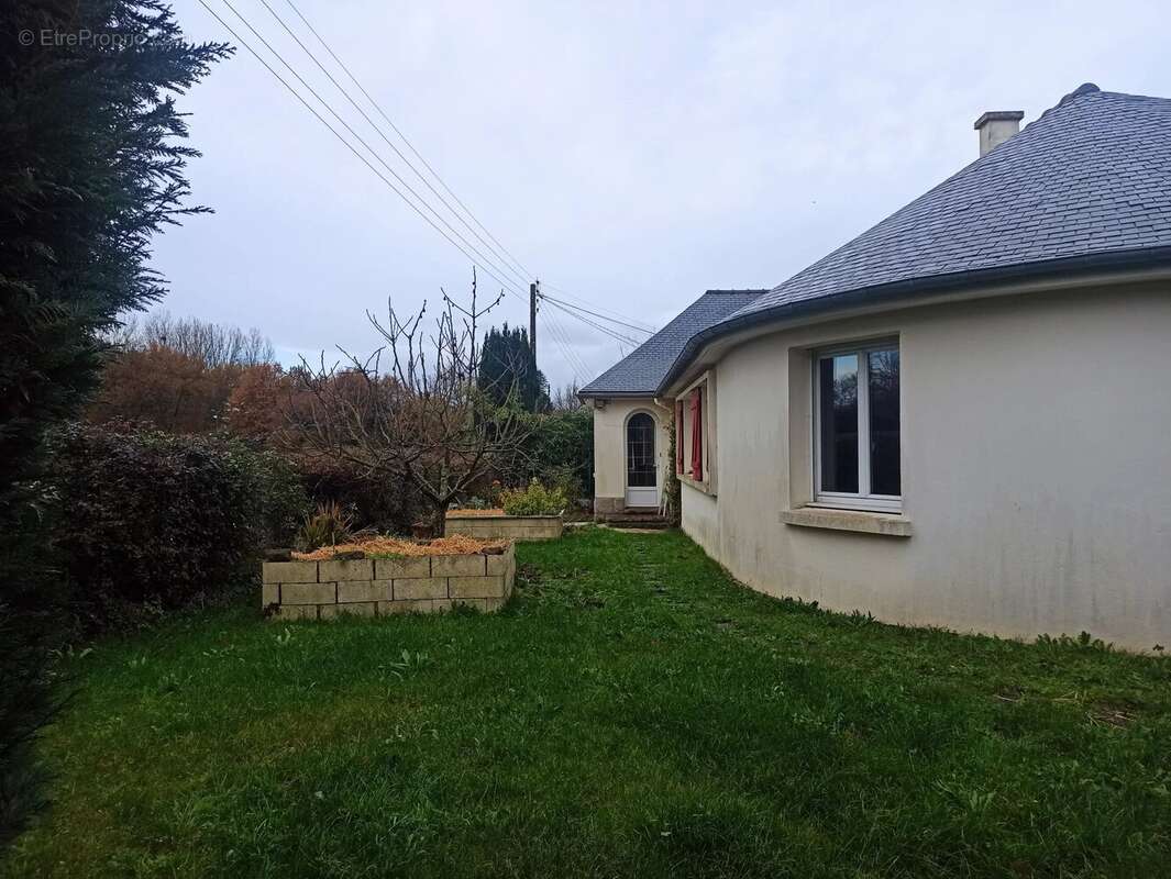 Maison à PLOUER-SUR-RANCE