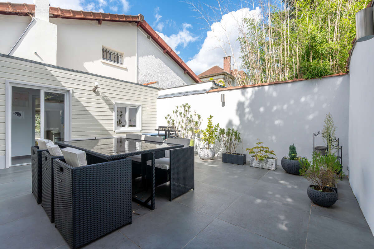 Maison à SAINT-MAUR-DES-FOSSES